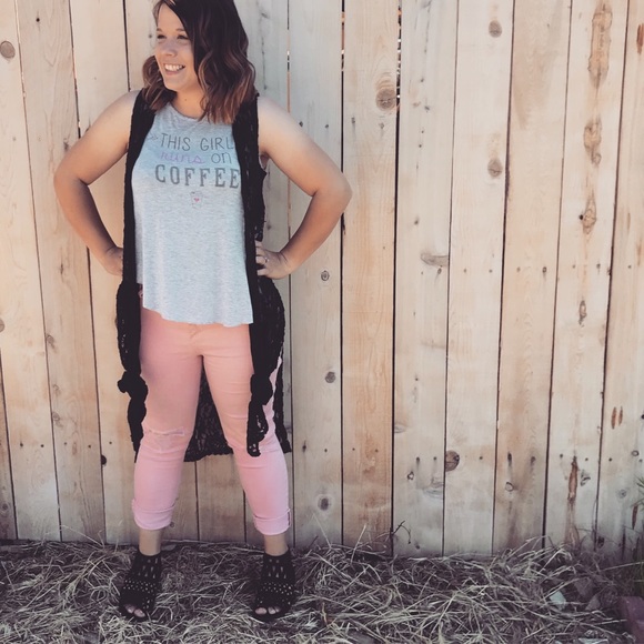 Meet your Posher, Karri - Picture 2 of 2